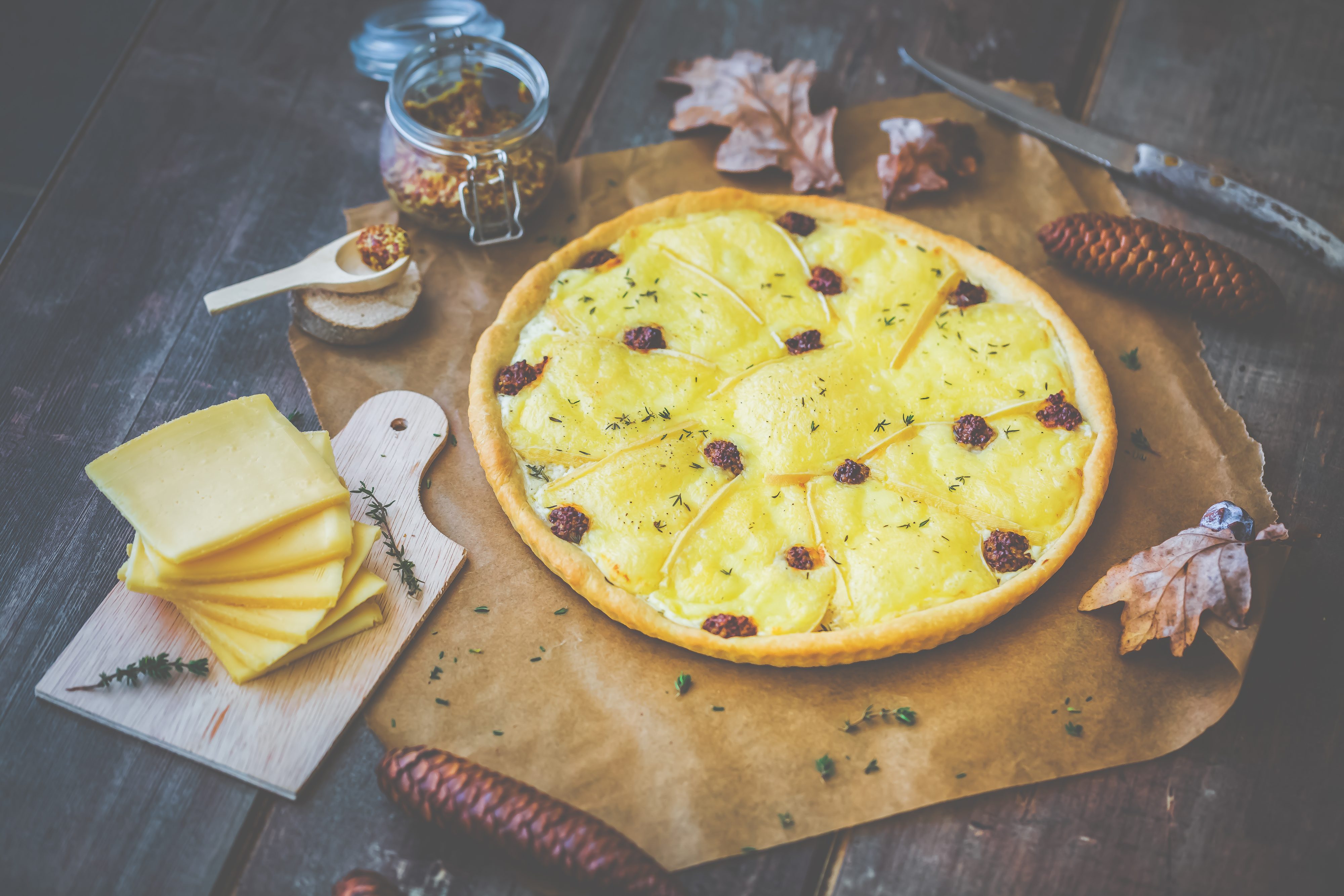 Tarte briochée à la raclette